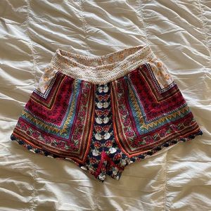 Fun summer pattern shorts💖